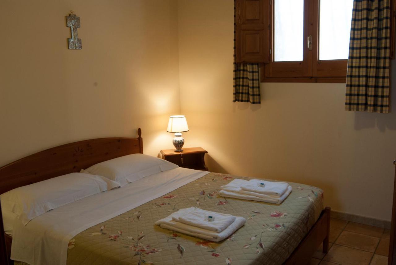 דונאפוגאטה Agriturismo Al Casale מראה חיצוני תמונה